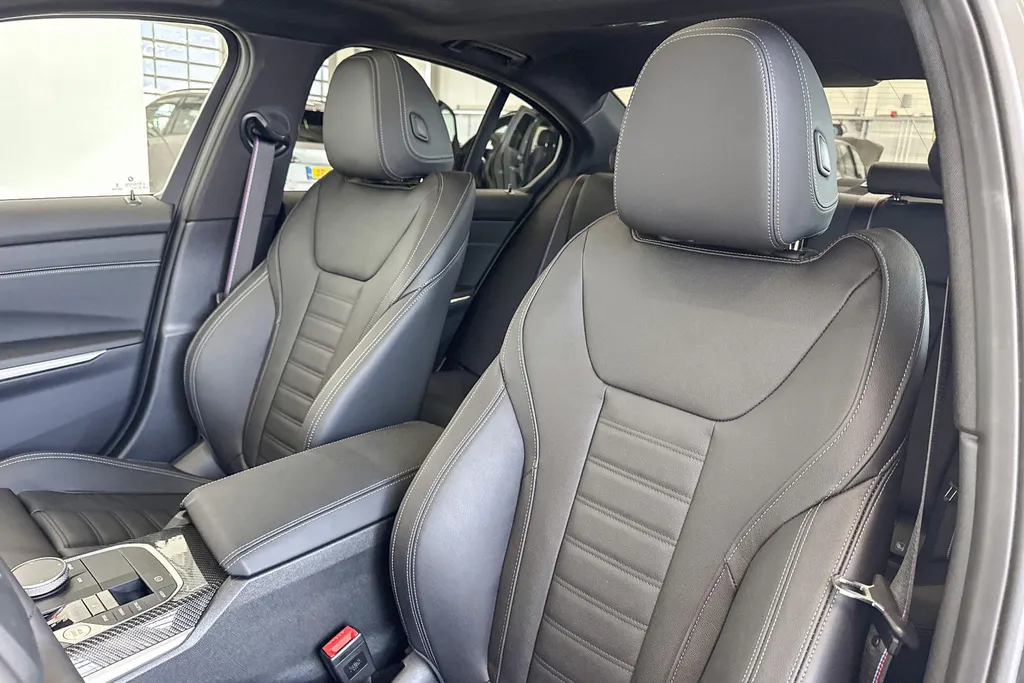 BMW 3 Serie Sedan 330e Innovation Pack M Sportpakket Pro