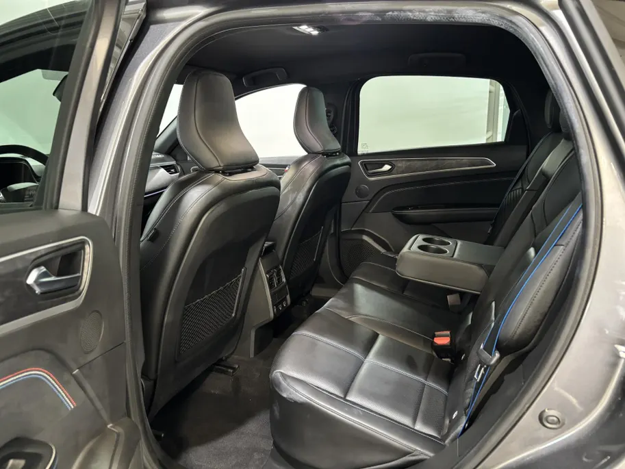 Renault Arkana 145PK E-Tech Hybrid Esprit Alpine Automaat Automaat | Camera | Adaptive Cruise Control | Elektrisch Verstelbare Stoelen | Navi | Climate Control | Stoelverwarming | Stuurwielverwarming | Apple CarPlay/Android Auto