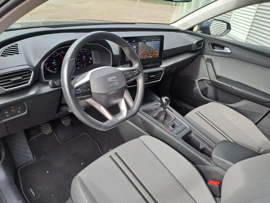 SEAT Leon 1.0 TSI Style Business Intense | Cruise control adaptief | Navigatie | LM Velgen | Apple Carplay/Android Auto | Achteruitrijcamera | airco automatisch