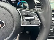 Kia XCeed 1.6 GDi PHEV ExecutiveLine | Trekhaak Afneembaar + 13-Polige Stekker | Apple Carplay / Android Auto | Navigatiesysteem | Stoelverwarming + Stoelkoeling | Stuurverwarming | Elektrisch Verstelbare Voorstoelen | Bestuurdersstoel Met geheugen | Elektrisch bed