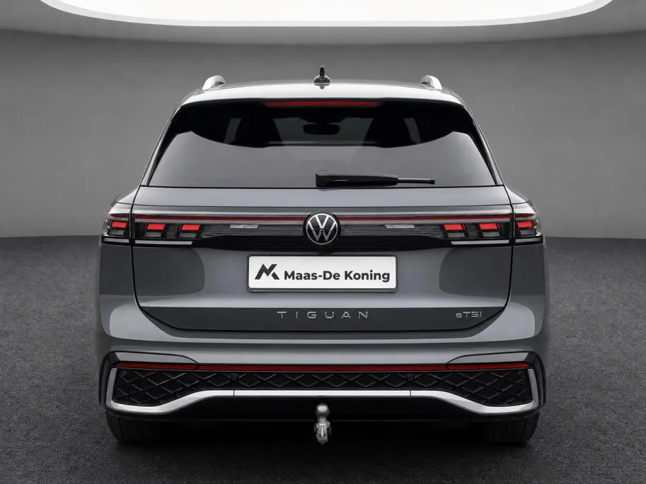 Volkswagen Tiguan 1.5 eTSI 150pk R-Line Business · Camera · Wegklapbare Trekhaak · Apple/Android Car Play · P-Sensoren · Massage · 19'' Inch · Garantie t/m 13-06-2029 of 100.000km