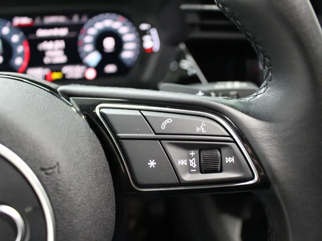 Audi A3 Sportback 30 TFSI Advanced edition Navigatie | Cruise Control | 17' Velgen | PDC