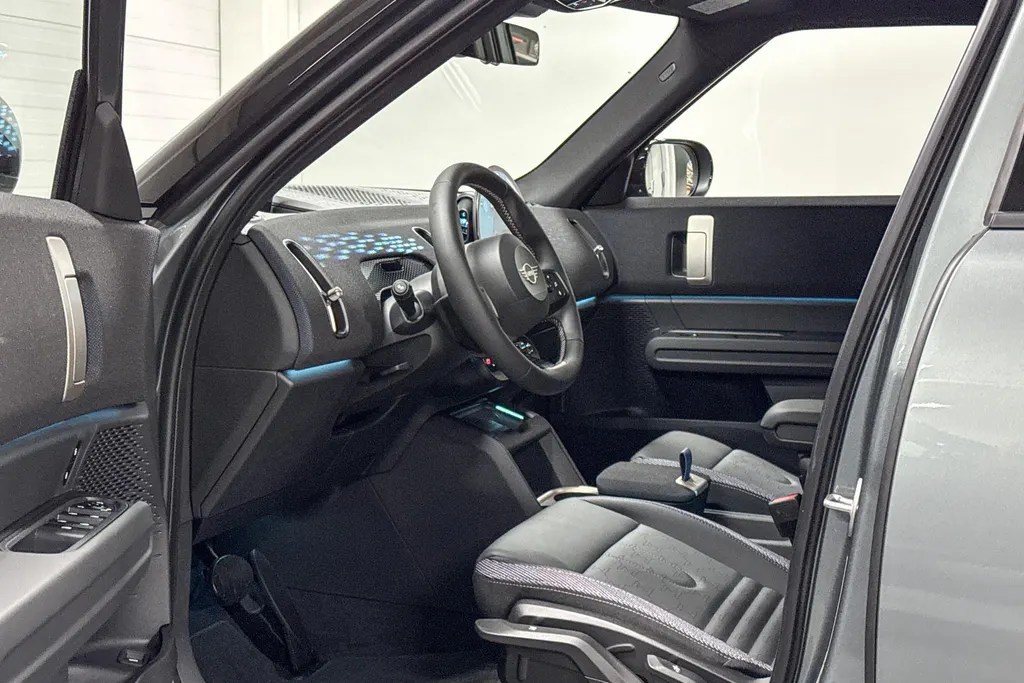 MINI Countryman Electric E John Cooper Works M