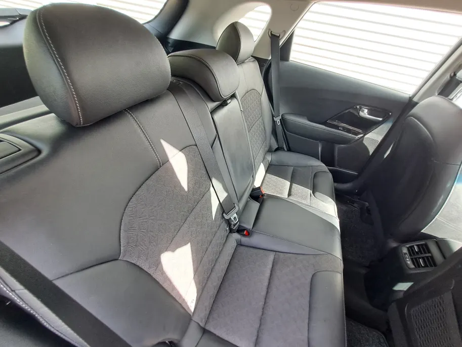 Kia Niro 1.6 GDi Hybrid DynamicLine AUTOMAAT | GROOT scherm | Navigatie | Camera | Adaptieve Cruise | Climate | Apple Carplay/Android Auto