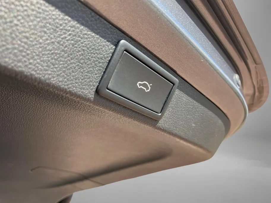 Škoda Octavia Combi 1.4TSI iV PHEV 180kW/245PK RS · Canton Audio · Navigatie · Apple/Android Car Play · Parkeersensoren