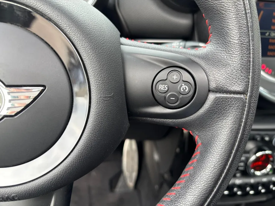 MINI Countryman 1.6 John Cooper Works ALL4 Chili | Pano-dak | Navigatie | 18 Inch | Sportstoelen | Stoel- voorruitverw. |