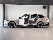 BMW 5 Serie Touring 550e xDrive