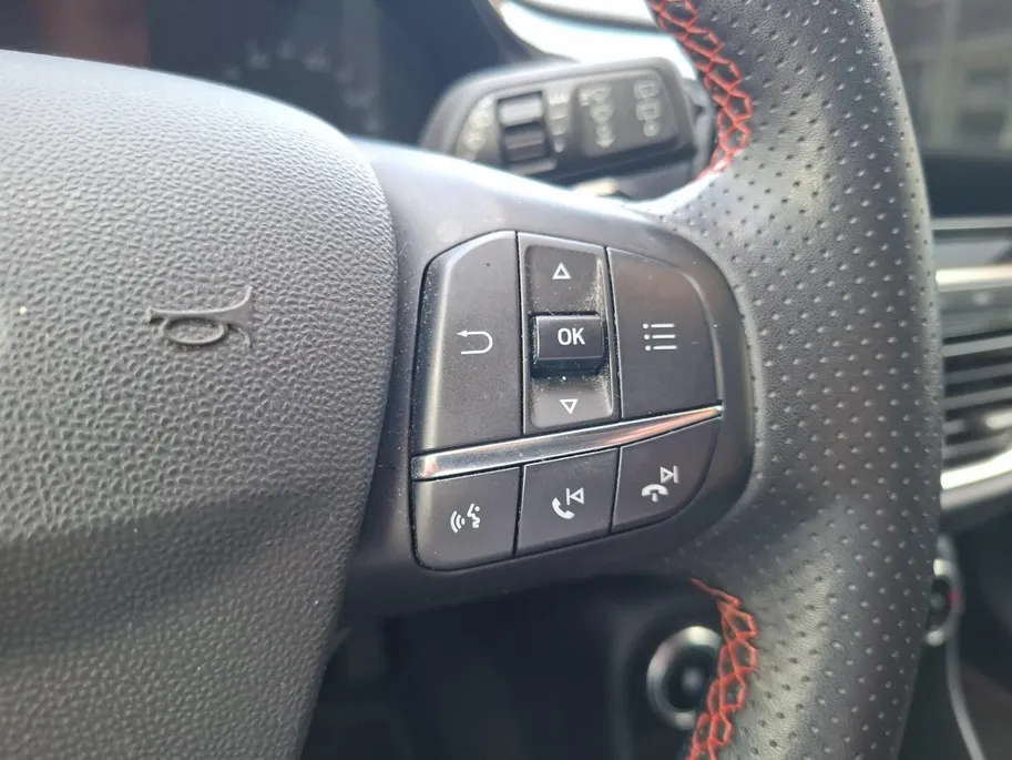 Ford Fiesta 1.0 EcoBoost Hybrid ST-Line | NL-Auto | 1e Eigenaar | Dealeronderhouden | Winterpack | Privacy Glass | Climate Control | Parkeersensoren | Apple Carplay&Android Auto | LED