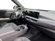 Kia EV5 GT-PlusLine 81.4 kWh Auto is verkocht | Warmtepomp | Massagefunctie | Harman/Kardon audio-installatie | Dodehoekcamera | 360 camera | Glazen schuif-/kanteldak | Memory seats | Elektrisch bedienbare achterklep