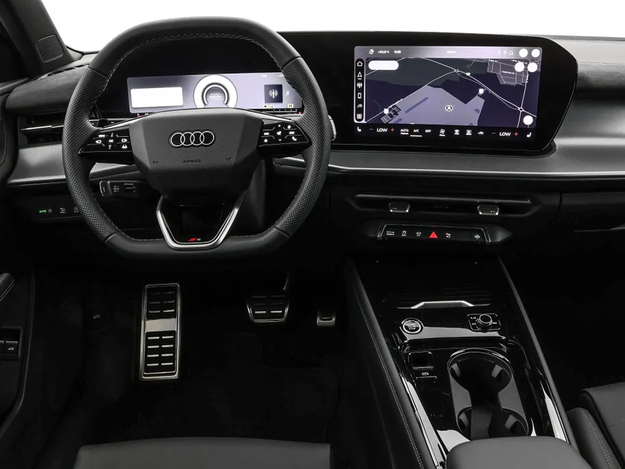 Audi Q3 1.5 200kW e-hybrid S edition 272 PK · Tech plus · Lederen bekleding · Trekhaak elek. wegklapbaar