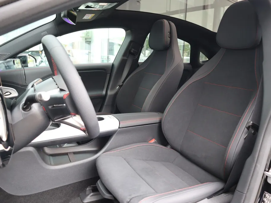 Mercedes-Benz CLA 250+ Business Solution AMG 85.5 kWh l Keyless l Ambiente lichtpakket l Dodehoekassistent