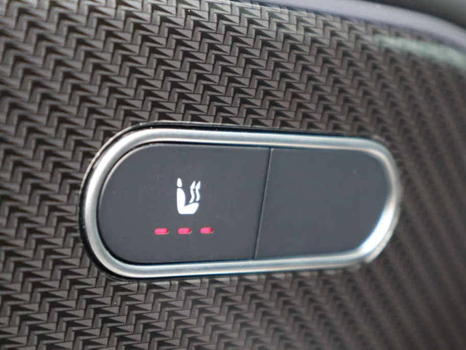 Mercedes-Benz GLA 250 e Business Solution AMG l Keyless l Panoramadak l Stoelverwarming