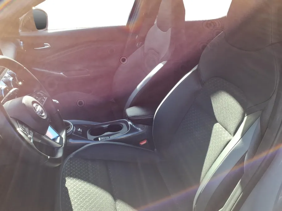Nissan Juke 1.0 DIG-T N-Connecta Apple Carplay/Android Auto , climate , cruise , camera , zwarte velgen , parkeersensor , tel , usb .