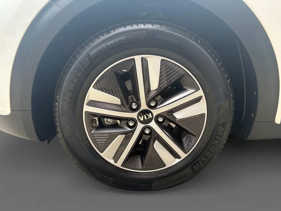 Kia Niro 1.6 GDi Hybrid DynamicLine | Navigatie | Apple Carplay / Android Auto | Climate Control | Achterruitrij Camera | Lichtmetalen Velgen |