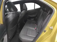 Toyota Yaris Cross 1.5 Hybrid Launch Edition | Slechts 12.000 km! | JBL Audio | Head-Up Display | Adaptieve Cruise Control | Camera | Keyless Entry | Stoel- & Stuurverwarming