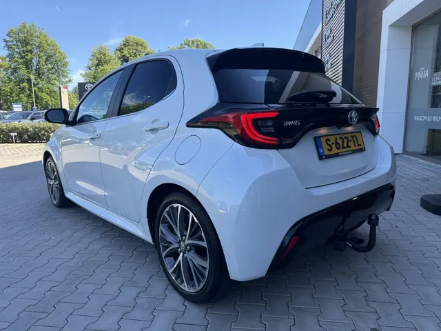 Toyota Yaris 1.5i Executive | Trekhaak | 7800 km |