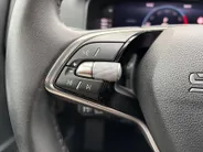 Škoda Karoq 1.5 TSI ACT Business Edition *Automaat*Navi via Carplay*Camera*Parkeersensoren*Climate Control*Keyless*Cruise Control*LM.Velgen*Zeer nette auto!
