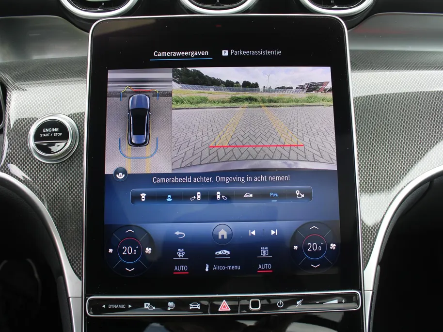 Mercedes-Benz GLC 300e 4MATIC AMG Line | 360 Camera | Schuifdak | Cruise adapt. | 20' LM | HUD | Treeplanken | Dodehoek detectie | Stoelverwarming + geheugen | BTW auto |