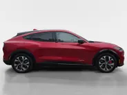 Ford Mustang Mach-E AWD 75 kWh | Dealer onderhouden! | Achteruitrijcamera | Dodehoek detectie | Premium Sound | Lederen bekleding | Memory Seats | Verlengde Fabrieksgarantie! |