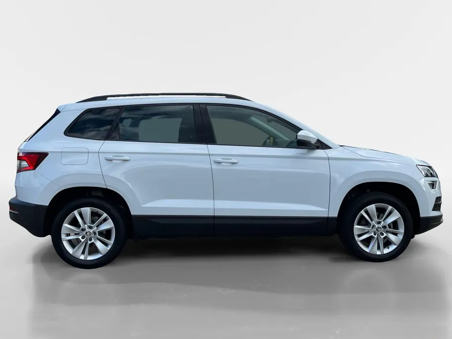 Škoda Karoq 1.5 TSI ACT Business Edition |Upgrade Business|Trekhaak| Stuur/Stoelverwarming| Comfort-pakket|12 maanden Bovag garantie|