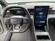 Ford Explorer Collection Extended Range RWD 79 kWh | Direct Leverbaar | €3.500.- korting | 0,99% rente | Trekhaak | B&O | Driver assistance pack |
