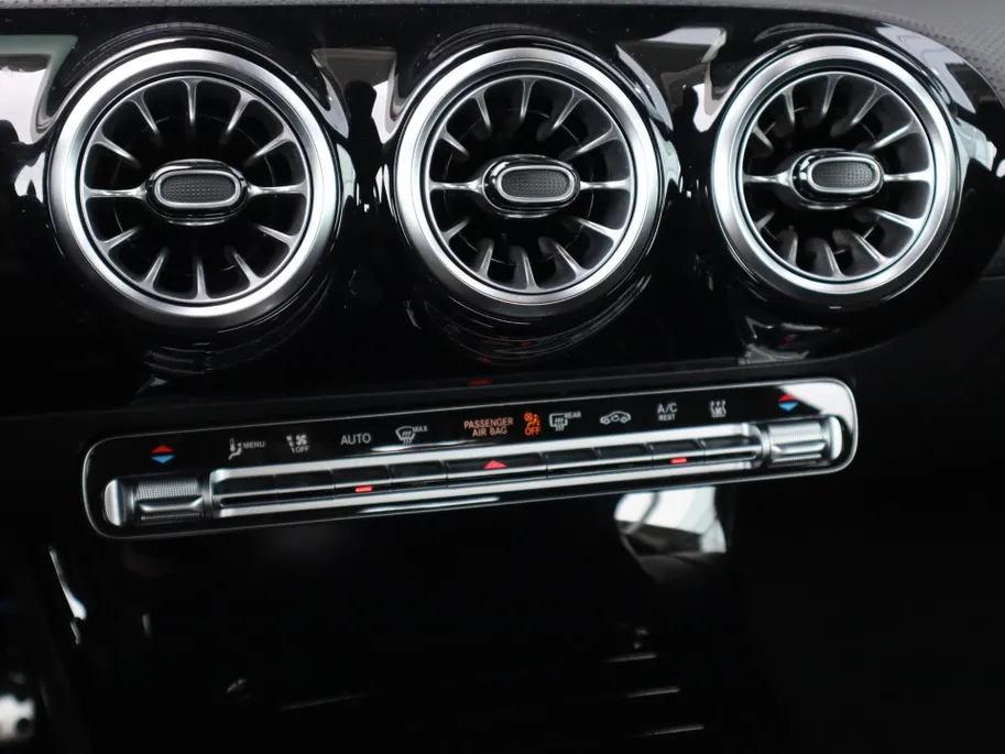 Mercedes-Benz A-Klasse 250 e Business Solution AMG