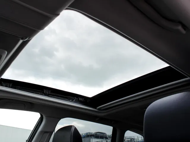 Subaru Forester 2.0 Premium Automaat | Navi | Cruise | Leder | Panodak | Lm-Velgen | Trekhaak