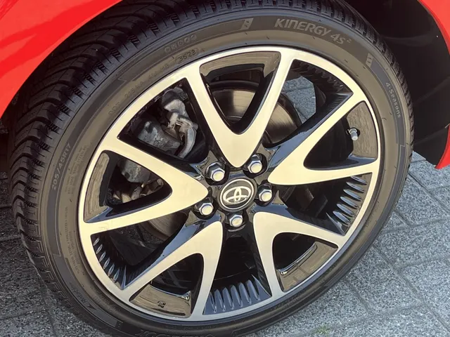 Toyota Yaris 1.5 Hyb. Launch Ed. | Stoelverw. | Head-up