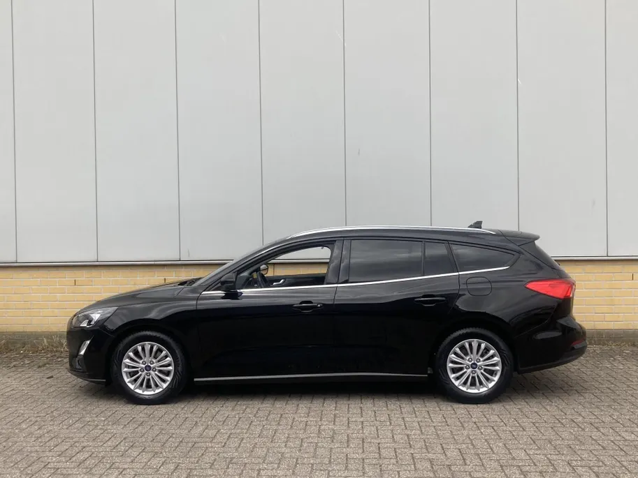 Ford Focus 1.0 EcoBoost Hybrid 125 pk Titanium X Wagon Navigatie - Apple Carplay/ Android Auto - Camera - Draadloos opladen telefoon - Elektrische achterklep