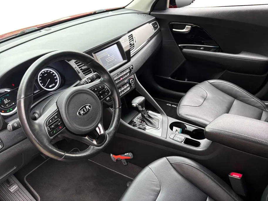 Kia Niro 1.6 GDi Hybrid DynamicPlusLine | Trekhaak | Camera | Stoel/Stuurverwarming | Apple Carplay/Android Auto | Adaptieve Cruise Control |