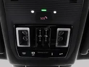 Volkswagen Tiguan 1.5 eHybrid 272pk DSG R-Line Business · Trekhaak · Panoramadak · Dodehoeksensoren · Apple/Android Car Play · Camera · Garantie t/m 23-08-2028 of 100.000km