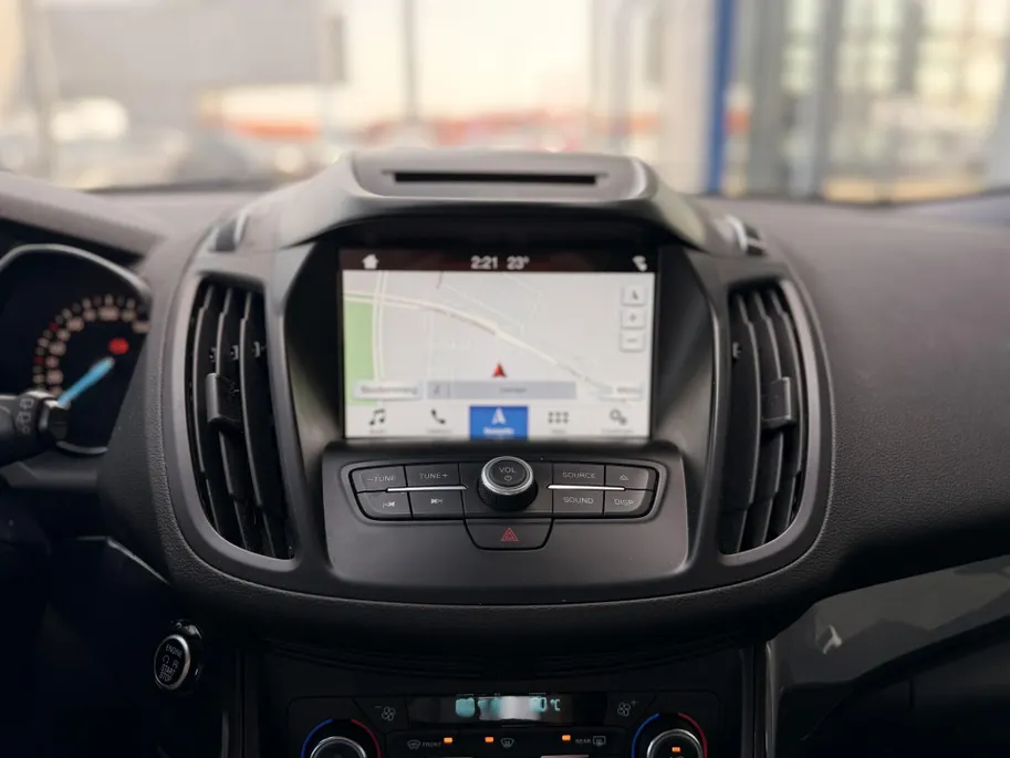 Ford Kuga 1.5 EcoBoost Titanium TREKHAAK I VOORRUITVERWARMING I ACHTERUITRIJCAMERA I CRUISE CONTROL I APPLE CARPLAY / ANDROID AUTO I