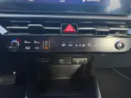Kia Niro 1.6i Hybrid DynamicLine | Zeer nette auto | Cruise Control Adaptief | LM Velgen 16 ' | Carplay | File Assistent | Camera | Metallic lak | Fabrieksgarantie t/m 17-5-2032 | NAP