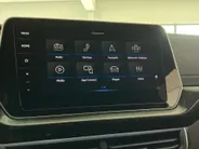 Volkswagen T-Cross 1.0TSI/116PK R-Line DSG · Trekhaak · Navigatie · Camera + Parkeersensoren · Apple/Android Car Play · Stoelverwarming · Garantie t/m 27-07-2030 of 100.000km