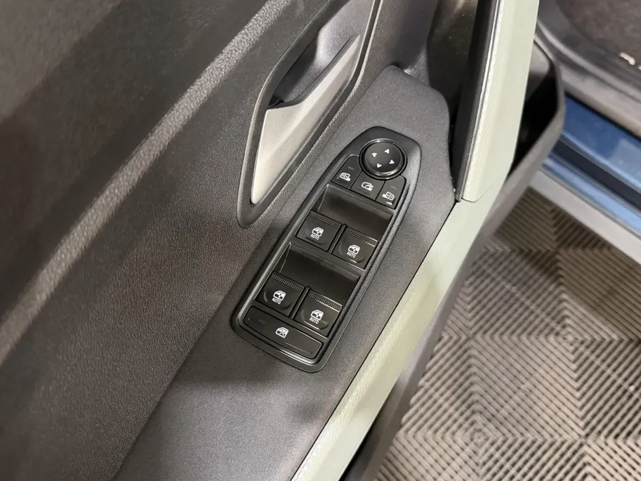Dacia Bigster 1.8 - 155PK Hybrid Extreme Automaat | 1e eigenaar | 360 Camera | Adaptive Cruise Control | Apple CarPlay/Android Auto | Schuif/Kantel Dak | Lichtmetalen Velgen | Digital Cockpit | Full LED |