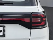 Volkswagen T-Cross 1.0 TSI 110pk DSG Life · Camera · Apple/Android Car Play · Afneembare Trekhaak · Virtual Cokcpit · Stoelverwarming ·