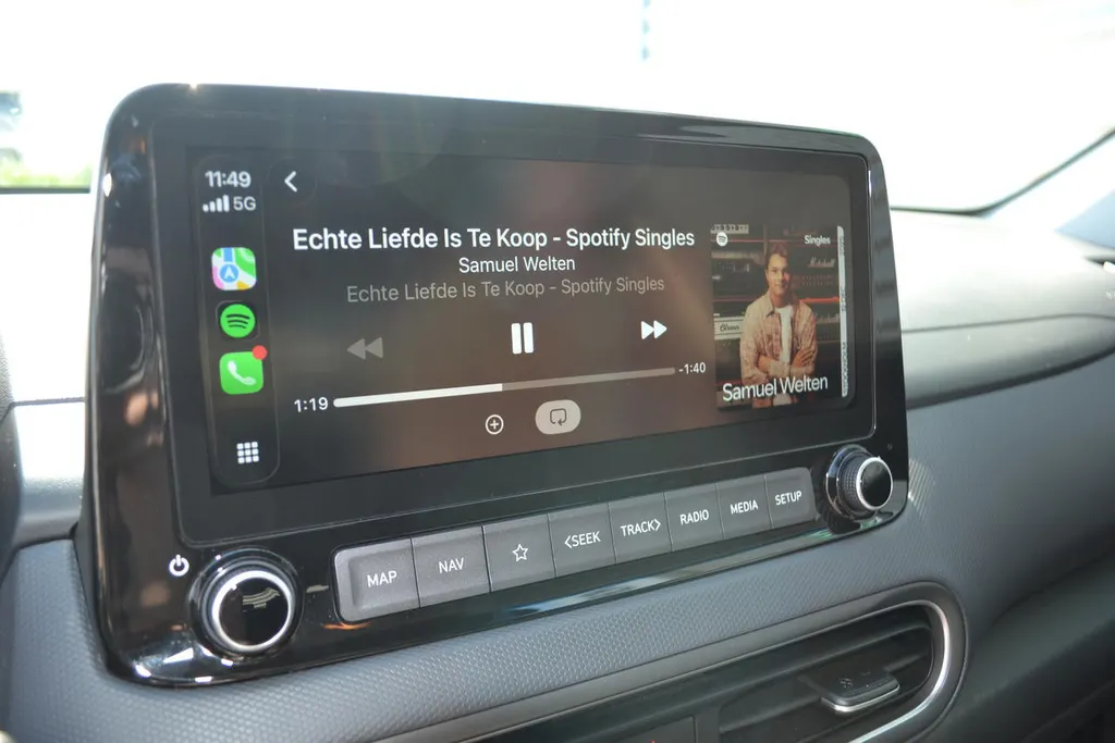Hyundai Kona 1.6 GDI HEV FASHION|TREKHAAK|NAVI|CARPLAY|HEA