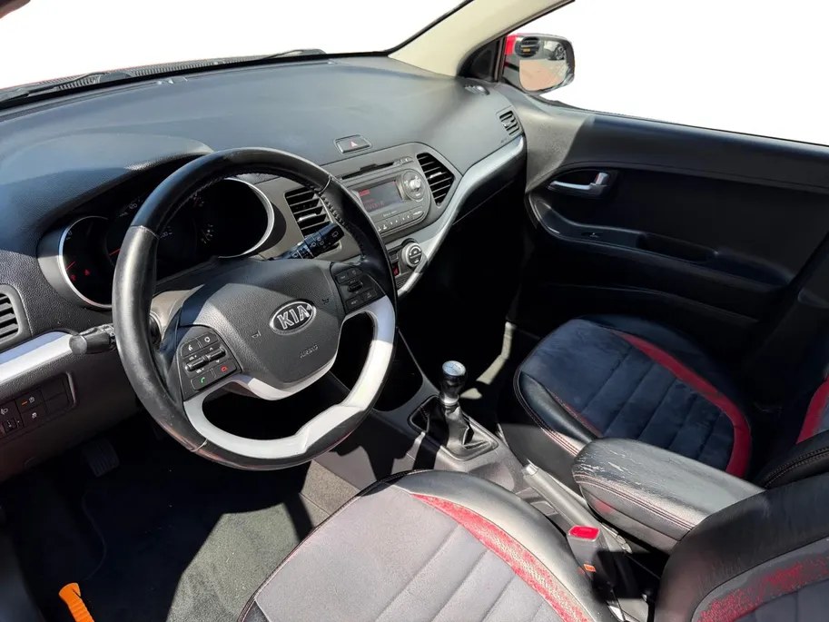 Kia Picanto 1.0 DynamicLine | Dealer onderhouden |Climate control & cruise control | Bluetooth | Lichtmetalen velgen | Metallic lak | Fabrieksgarantie | NAP