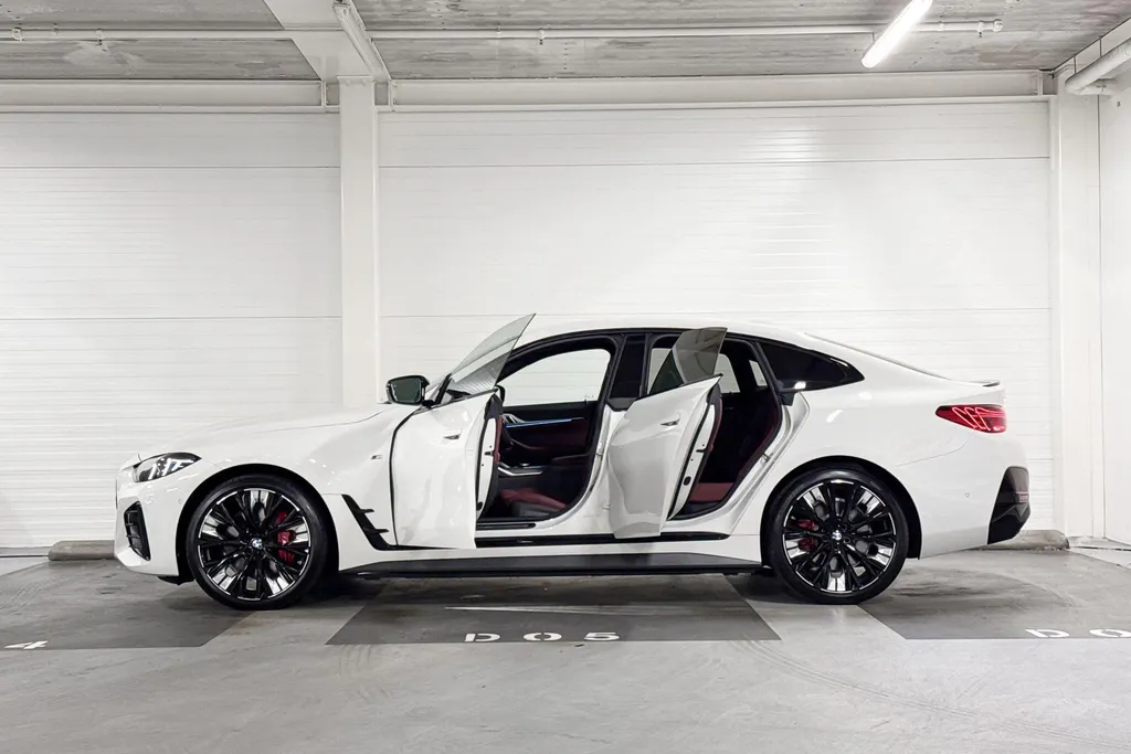 BMW i4 M60