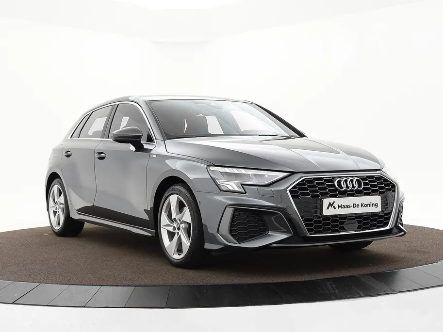Audi A3 Sportback 35 TFSI 150pk S-Tronic S Edition · Camera · Apple/Android Car Play · Stoelverwarming · Parkeer assistent · Sportstoelen · Garantie t/m 13-06-2027 of 100.000km