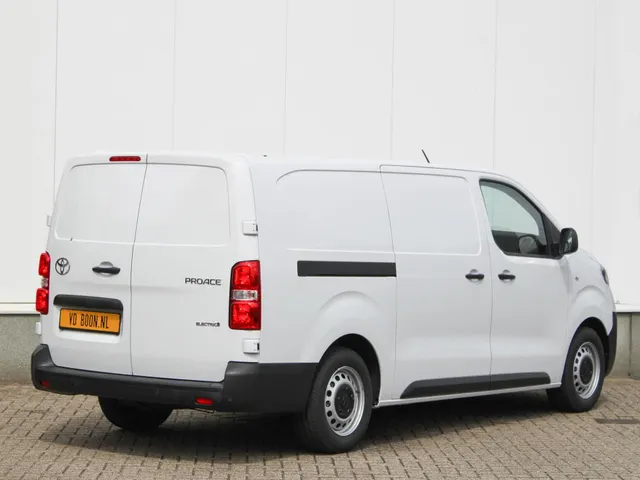 Toyota ProAce Electric Long Worker Challenger Extra Range L2 75 kWh | Cruise | Airco | Camera