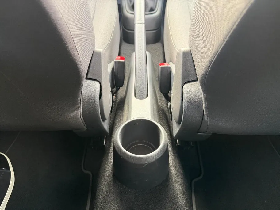 Volkswagen up! 1.0 | Camera | Parkeersensoren | Climate Control | Cruise Control | DAB | Stuurbediening | Bluetooth | Goed Onderhouden