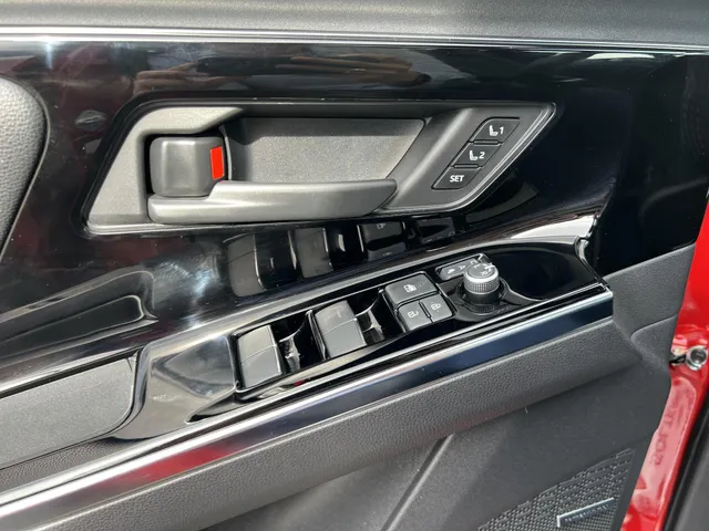 Subaru Solterra Sky Package 71 kWh | Apple Carplay & Android Auto | Panorama Dak | Lederen Bekleding | Elek. Stoelen Met Geheugen Functie