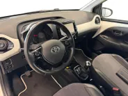 Toyota Aygo 1.0 X-JOY | NAVI | CAMERA | DEALERONDERHOUDEN |