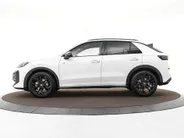 Volkswagen T-Roc R-Line First Edition 1.5 eTSI 150 PK 7 versn. DSG · Electrische achterklep · Achteruitrijcamera · Draadloze telefoonlader · Voorraad OUTLET · Prijs is inclusief inruilpremie ·