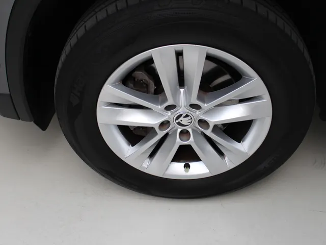 Škoda Kodiaq 1.5 TSI DSG Business Edition 7p. | Airco | Navigatie | PDC + Camera