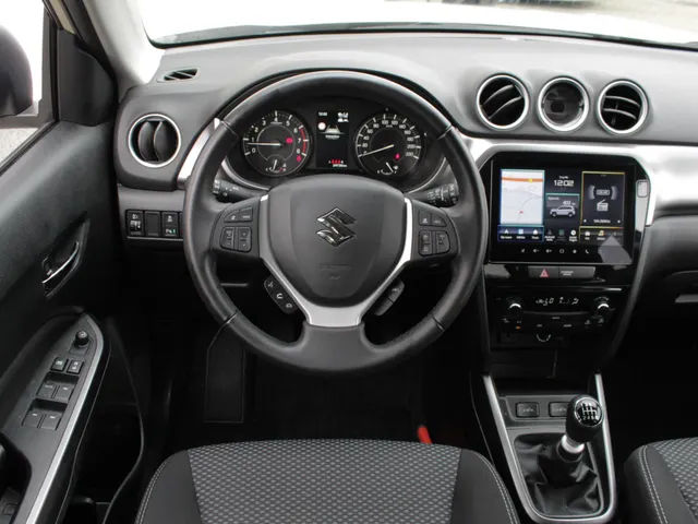 Suzuki Vitara 1.4 Boosterjet Select Smart Hybrid | Navi | Adap. Cruise | Clima | Trekhaak | All Season