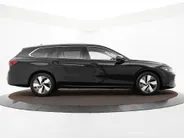 Volkswagen Passat Variant 1.5 eTSI 150pk DSG Business · Camera · Stuur- & Stoelverwarming · Apple/Android Car Play · Massagefunctie Voorstoelen · Garantie t/m 11-06-2028 of 100.000km