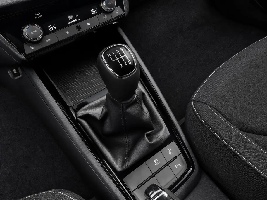 Škoda Kamiq Monte Carlo 1.0 TSI 85 kW / 115 PK SUV 6 versn. Hand. | Metallic lak | Trekhaak Wegklapbaar | 1000,- inruilvoordeel!!