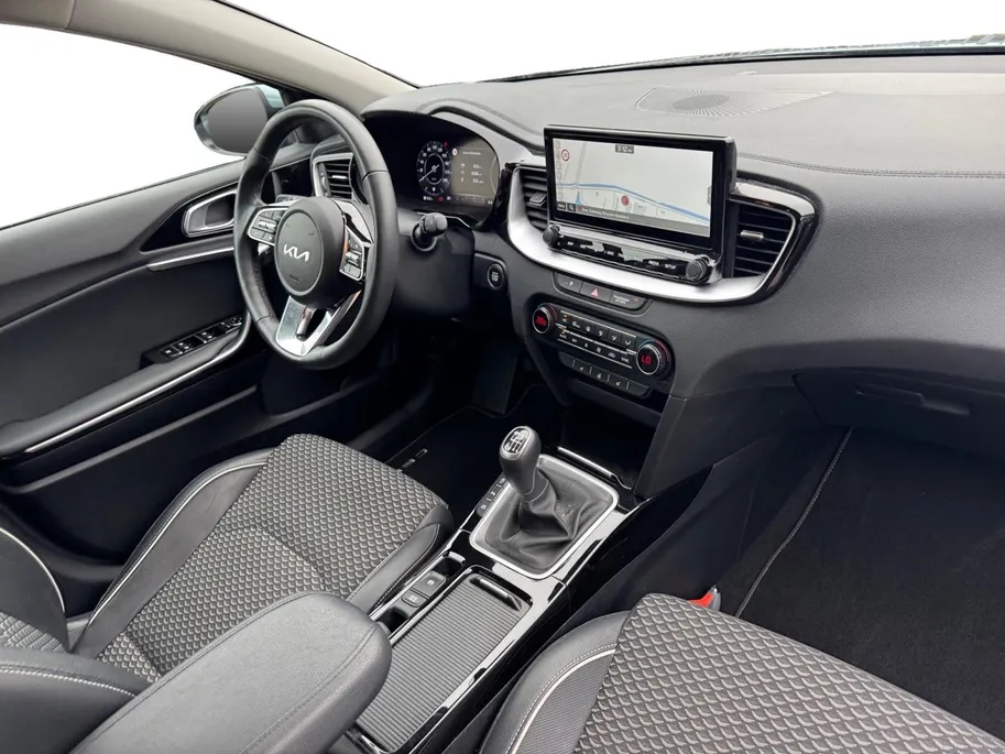 Kia Ceed Sportswagon 1.0 T-GDi DynamicPlusLine | Navigatie | Climate control | Cruise control | Parkeercamera  | Stoel + stuurverwarming